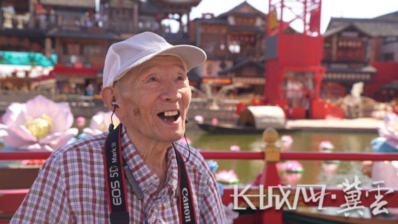 常青在河头老街拍摄。长城网·冀云客户端记者 郭宇翔 摄