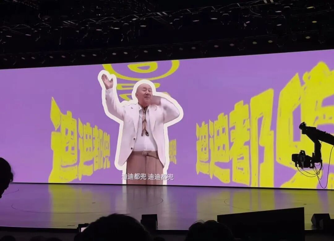 “说错话”的何小鹏,碰上一道“送命题”