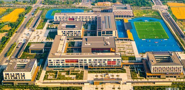 图为盐城市京师实验学校