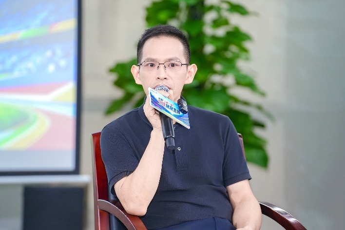 深圳市光明区疾病预防控制中心免疫规划部部长王铁兵
