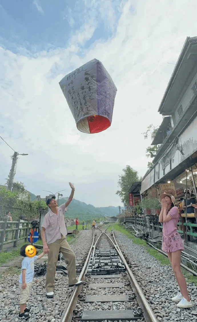 林志玲两年前铁轨祈福遭投诉 经纪人回应将配合处理罚款  第1张