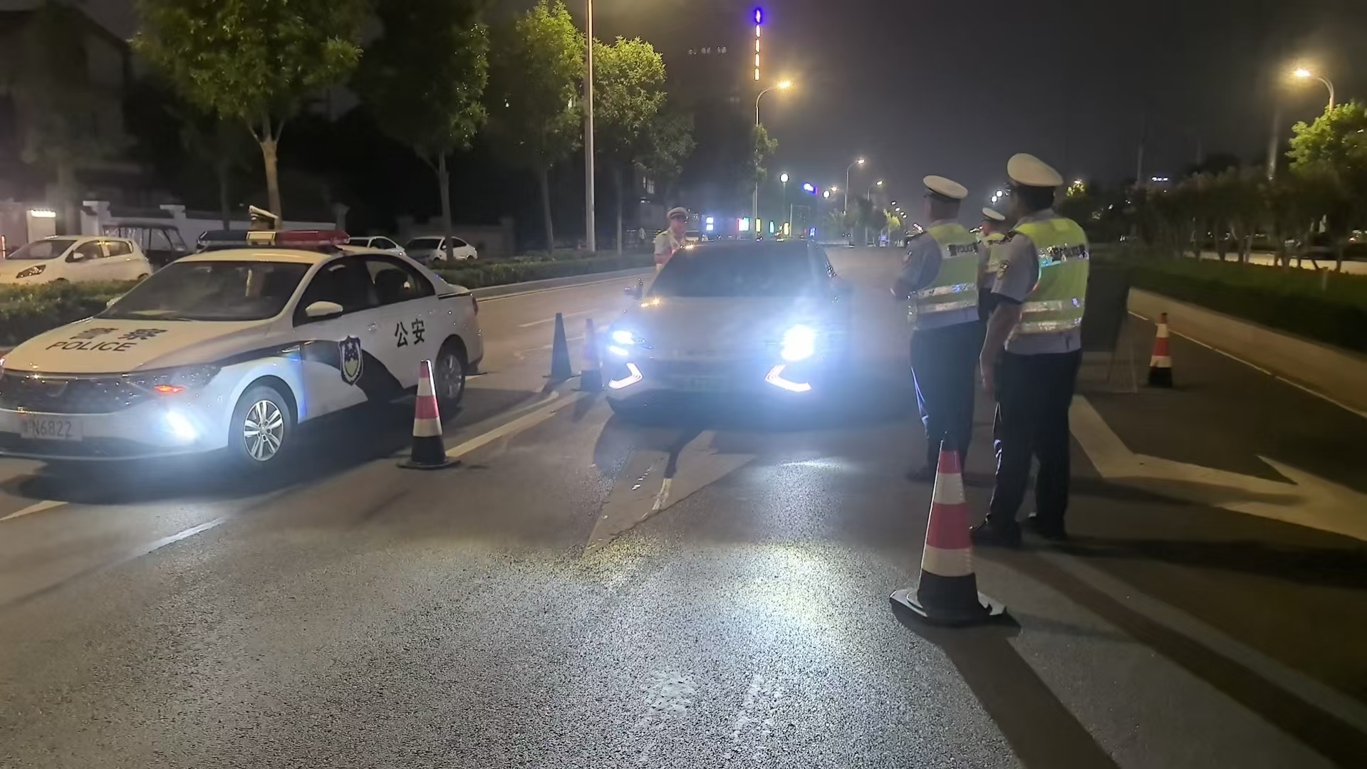 商丘交警持续开展夏季交通违法专项整治 多维发力守护群众平安出行