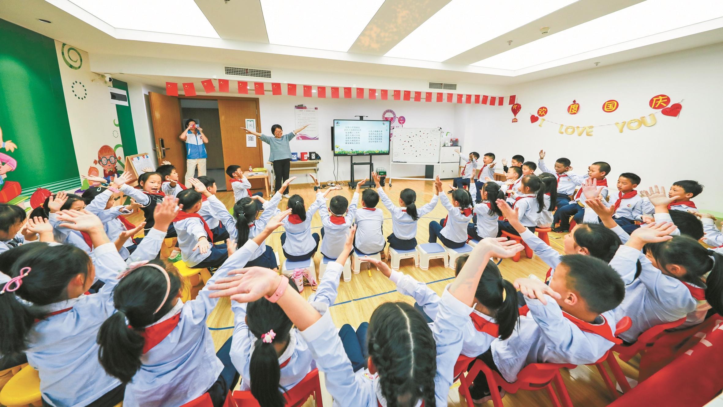 从一域实践成为全国样板  “小板凳故事会”将在103个城市推广落地