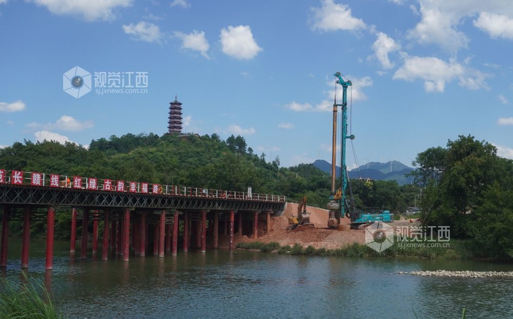 2026年7月26日，江西交工长赣高铁7标遂川段 火热桩基施工中。