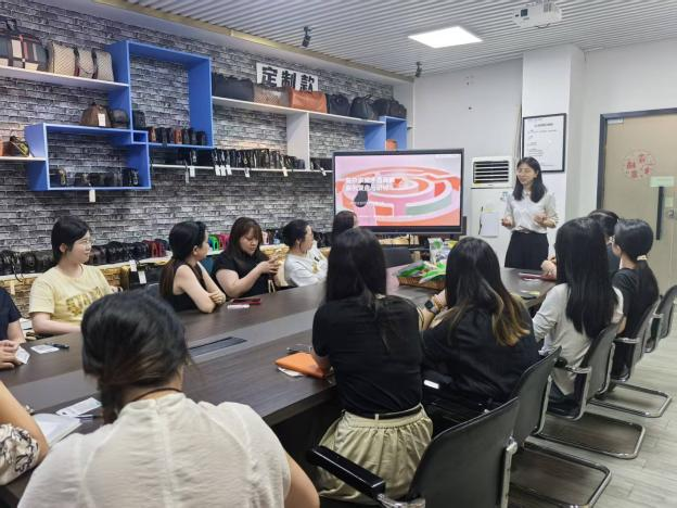以案为鉴学调解 温情守护 “小家” 和睦——臣田社区开展家庭矛盾调解研讨活动
