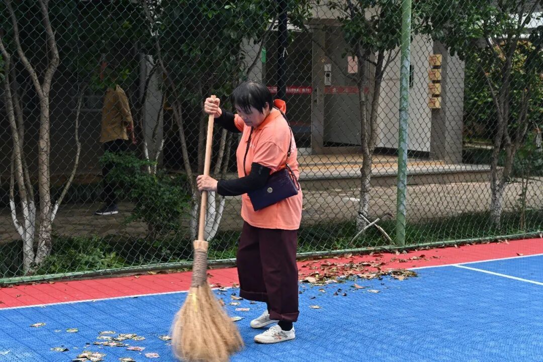 打扫.jpg