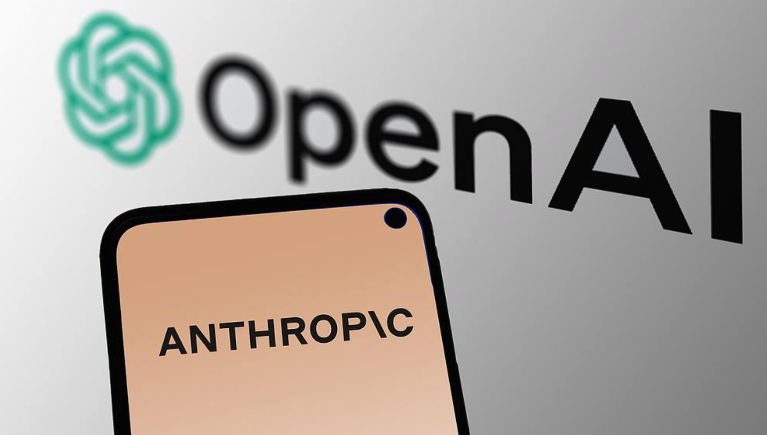 OpenAI、Anthropic担心失去优势