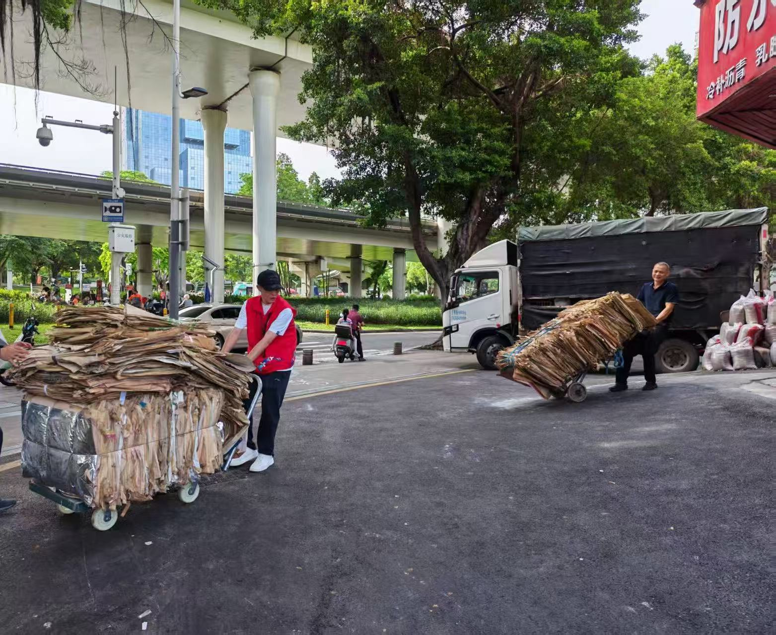 治理落地生根丨西乡街道河西社区  以“城管进社区”赋能基层善治