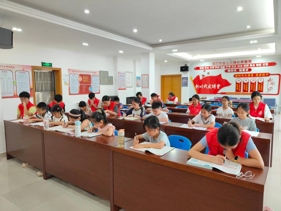 “青芽”护航,成长不放假——西乡街道西乡社区志愿伴学营破解暑期看护难