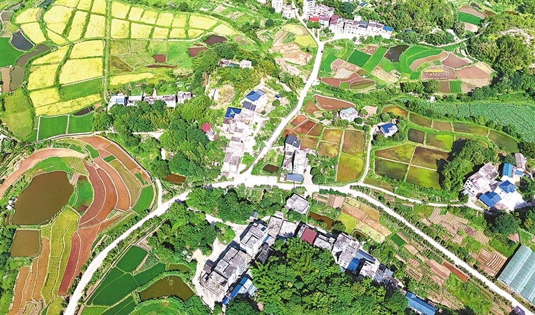 会昌县：路畅村美乡村兴（图）