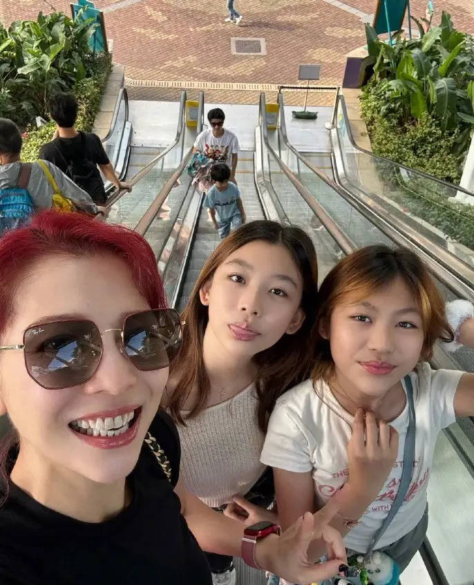 蔡少芬为女儿设限：成年之前禁止恋爱，入行亦需谨慎