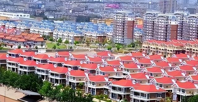 全国第一村！零旅游资源，却一年狂赚786亿，接待570万游客