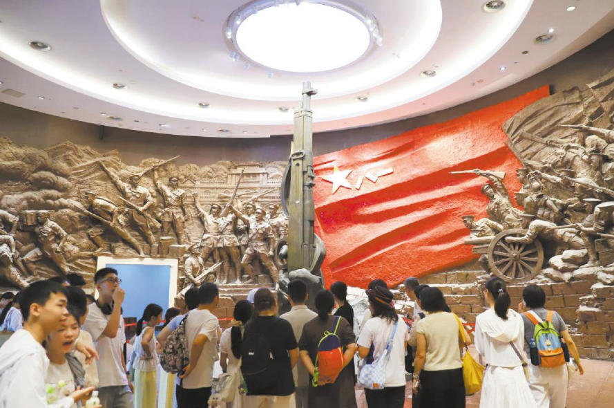 南昌：红色旅游持续升温（图）