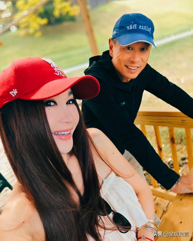 温碧霞59岁庆生照引热议,发福显龄养子坐姿抢镜 第13张 温碧霞59岁庆生照引热议,发福显龄养子坐姿抢镜 第13张