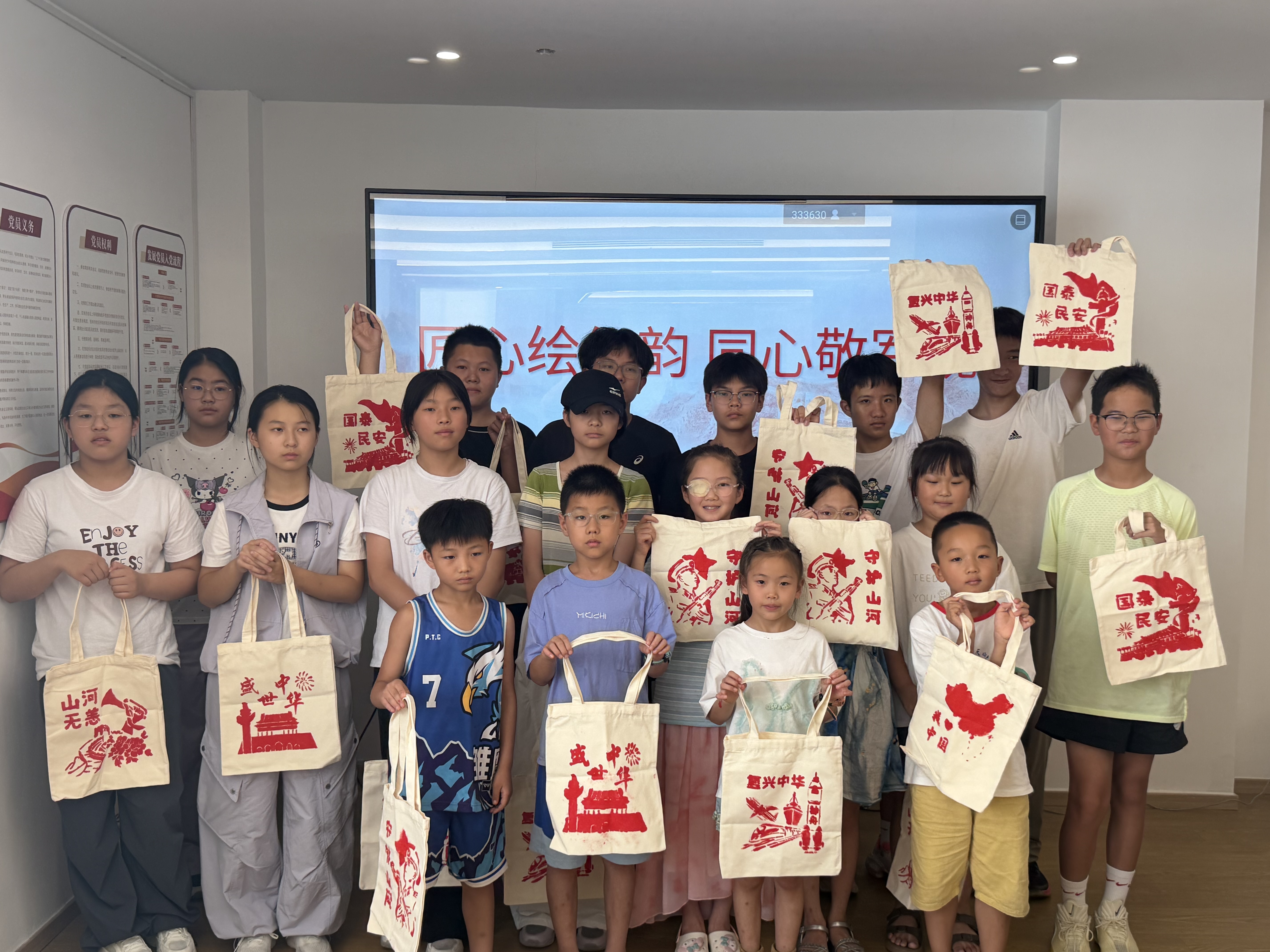 八一精神润童心 红色薪火永传承 | 江北区工会深耕暑期阵地开展国防教育