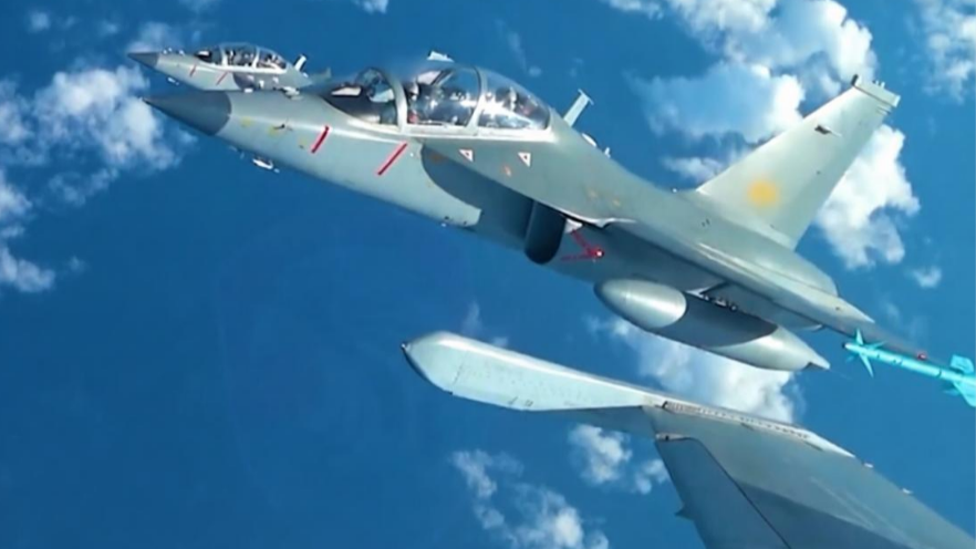 中国人民解放军南部战区位中国黄岩岛领海领空及周边区域组织战备警巡