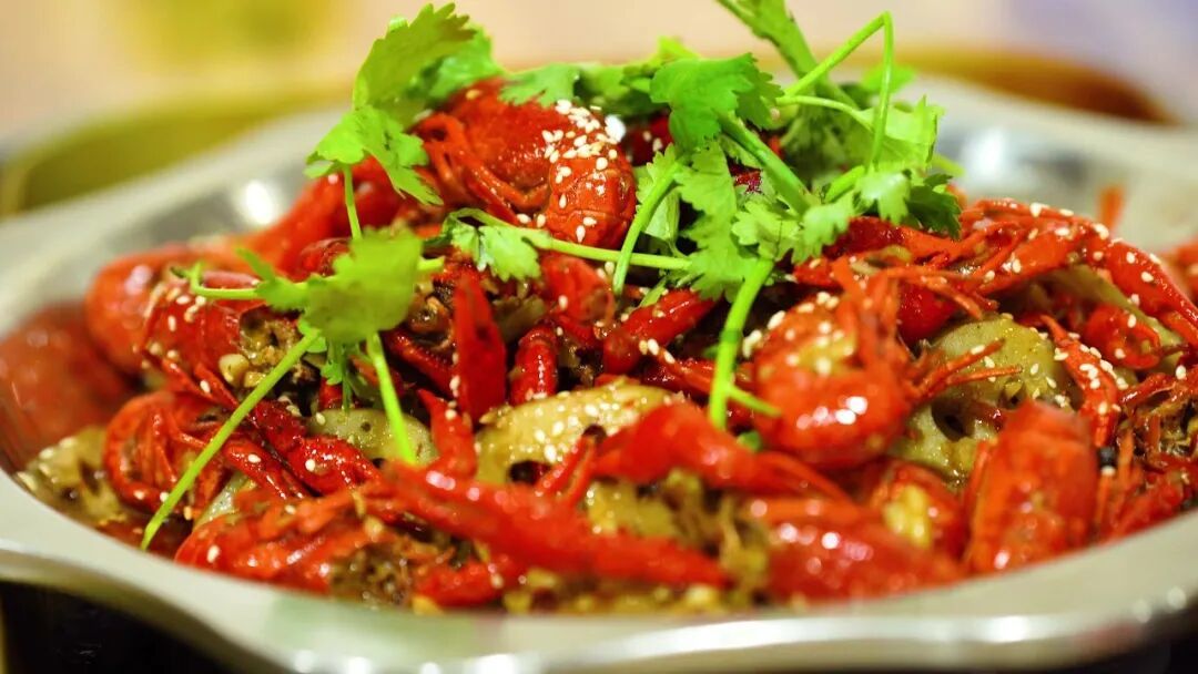 千库网_实拍夏天夜宵美食麻辣小龙虾餐饮美食_摄影图编号213807.jpg