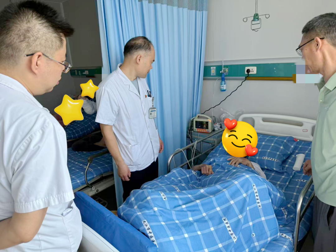 九江市骨科医院为93岁高龄股骨二次骨折患者成功实施高难度手术