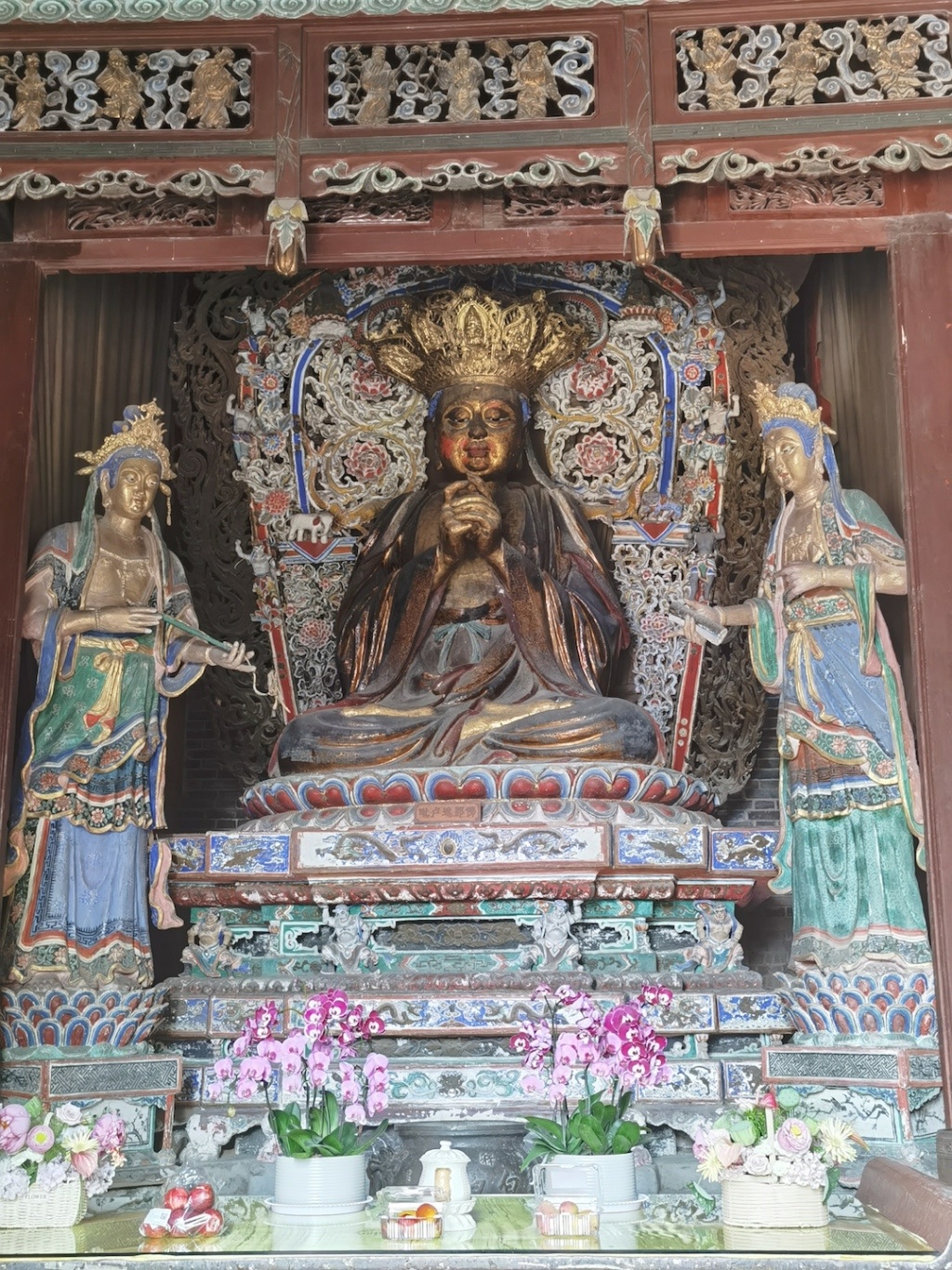 洛阳白马寺清凉台上清凉阁中的华严三圣