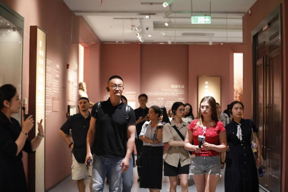 暑期旅游来中国!“这个夏天 相约新疆”全球网红共创传播活动在新疆阿克苏地区库车市启动