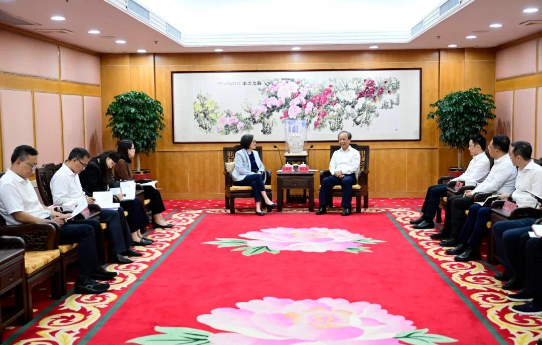 郭文海尹念红会见香港特区政府粤港澳大湾区发展专员林雅雯一行