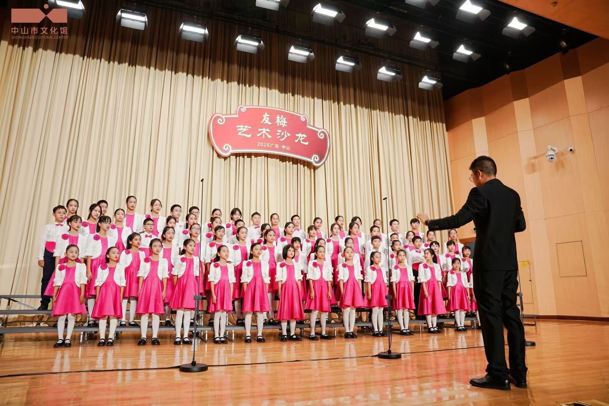 “友梅”艺术沙龙合唱之音专场。(资料图片)