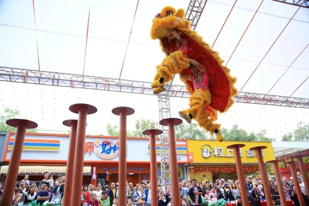 图为：狮王争霸赛