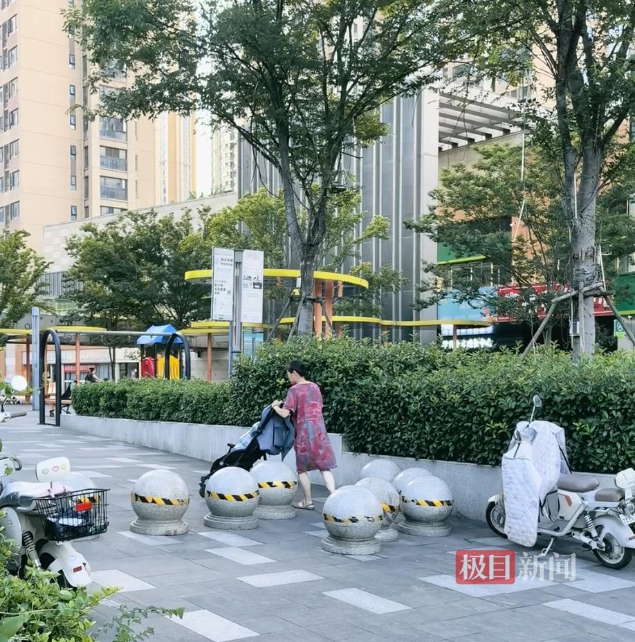 婴儿车可通行