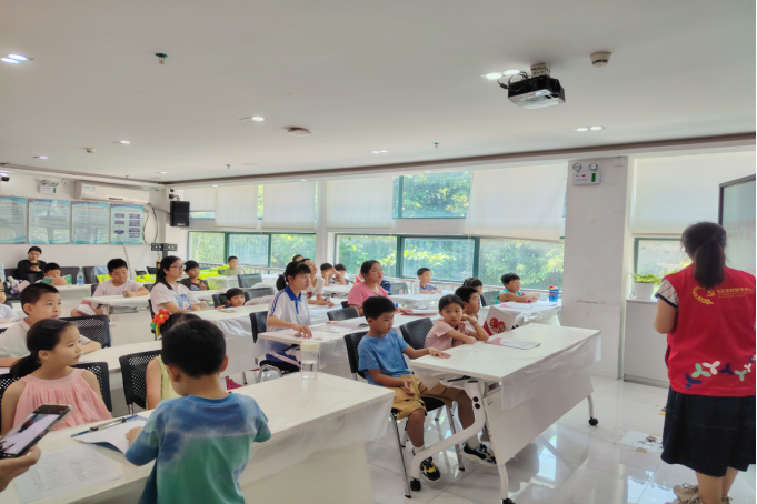 点亮星空,启航志愿之路——蚝业社区民生微实事项目之“青苗启航”青少年志愿者成长工作坊圆满举行