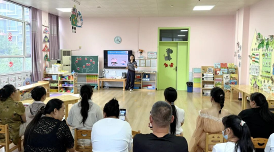 宁晋县:医校携手传新知 科学育儿护成长