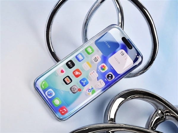 国产安卓全盘撤退,为何苹果新iPhone偏要上曲面屏?