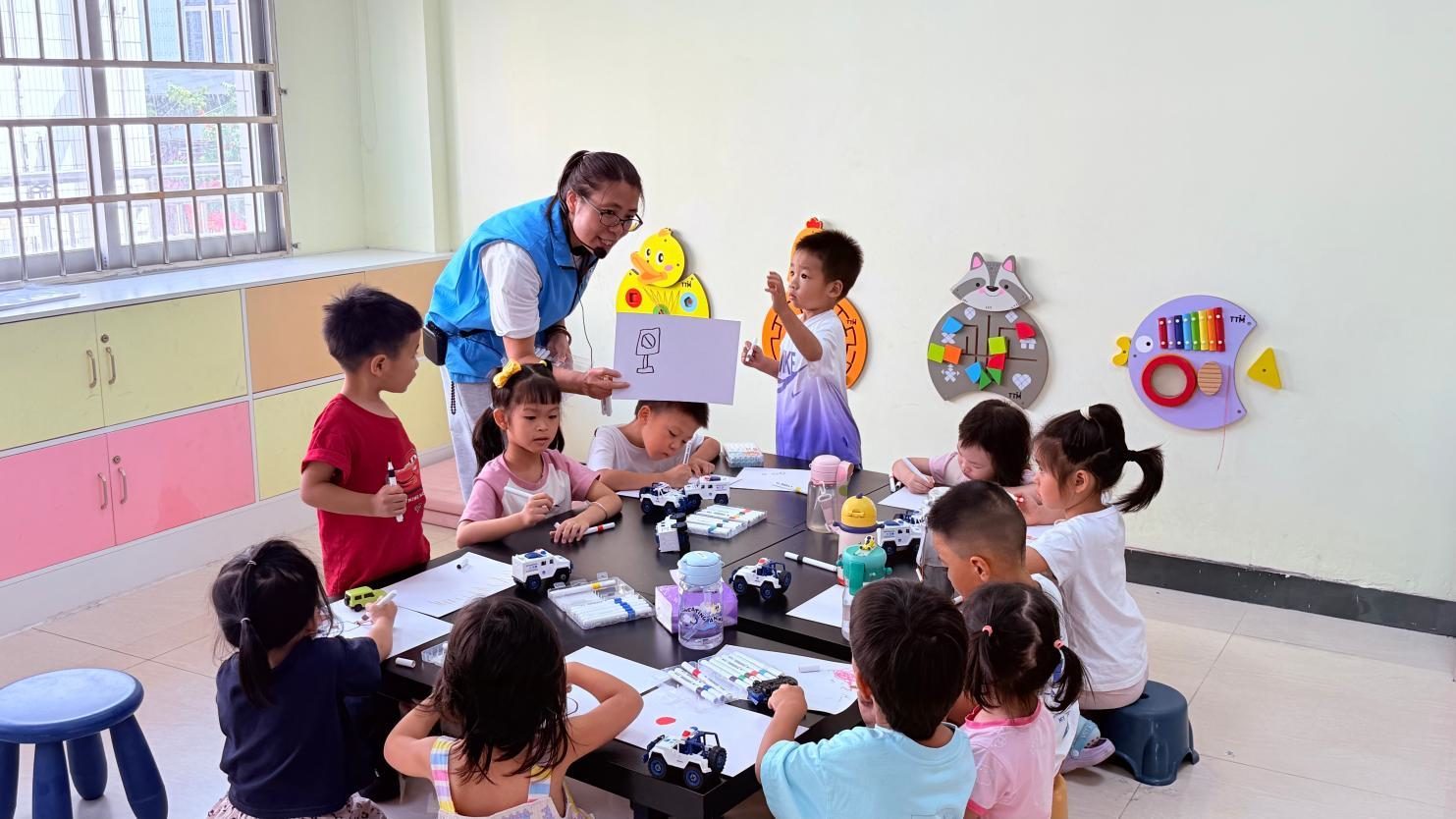 西乡街道河西社区开展幼儿安全启蒙小组活动