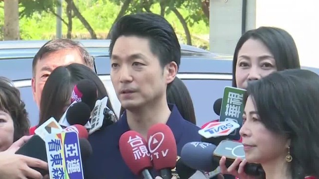 台食用油含致癌物，蓝绿口水仗互呛应负责
