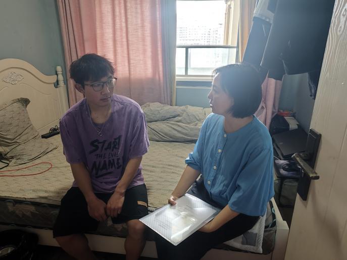国寿映烟火 | 城市向前，温暖赶时间的人