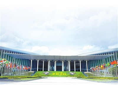 中国国际进口博览会举办地——国家会展中心(上海)。新华社记者 方 喆摄
