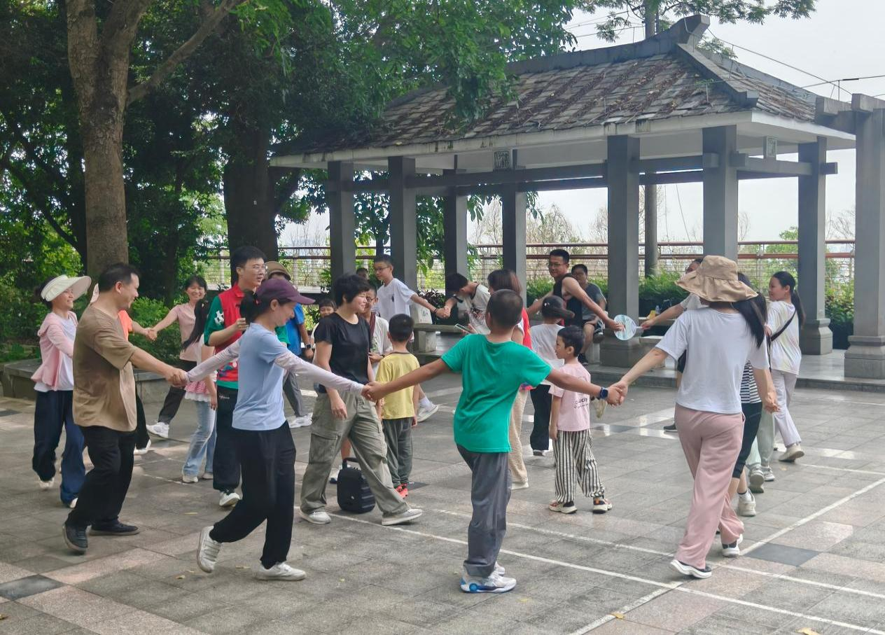 行走的山野课堂——龙珠社区亲子自然研学之旅解锁亲子高质量陪伴