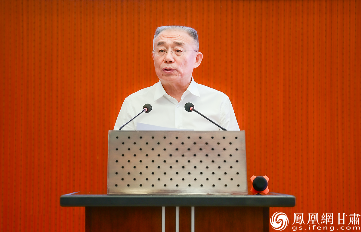 甘肃省政协副主席王锐表示，《甘肃百赋》全面展现陇原各地的历史文化底蕴、时代精神和发展成就。