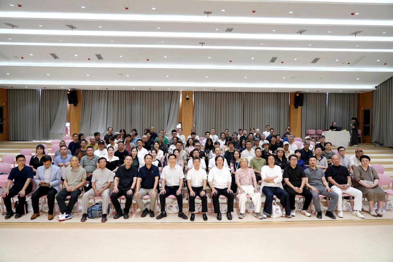 申遗荣光赋能文脉交融 2026两岸柴烧陶艺交流展在景德镇璀璨启幕