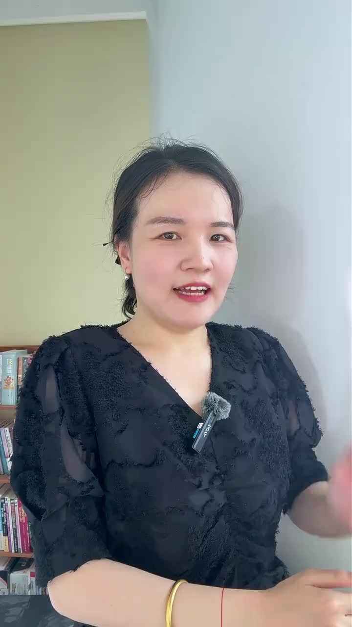 AI顶流大型双标现场！百万年薪招来人，却嫌员工太爱钱   #热点解读看财经  #精选主播说  #AI