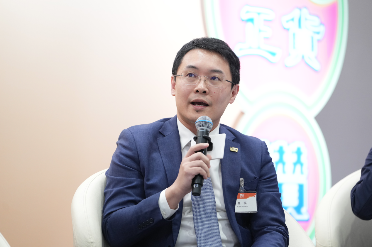 香港贸发局研究总监庞溟表示,中国内地作为全球最大的电商市场,消费升级趋势持续,线上消费者对优质、特色及潮流产品需求殷切;而东盟电商市场正处于快速发展阶段,其中马来西亚和新加坡具备较高消费力,电商渗透率和增长动能在区内位处前列,可为港商带来庞大商机。