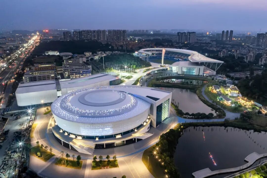 图为：南海体育中心