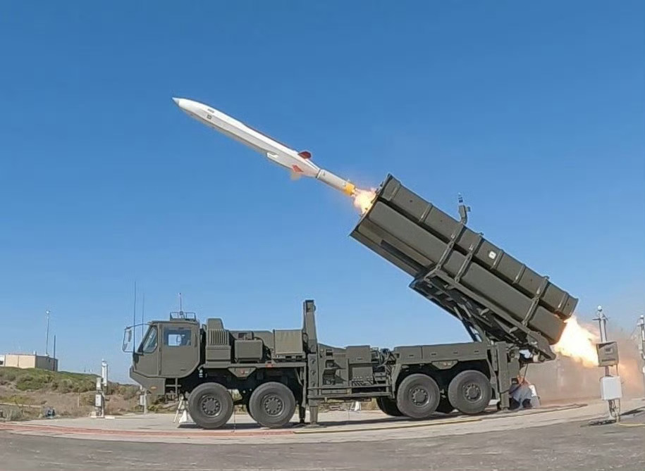 岸基型25式反舰导弹试射。目前，该型号的首批导弹已部署至日本陆上自卫队位于熊本县的重要军事基地——健军驻屯地。
