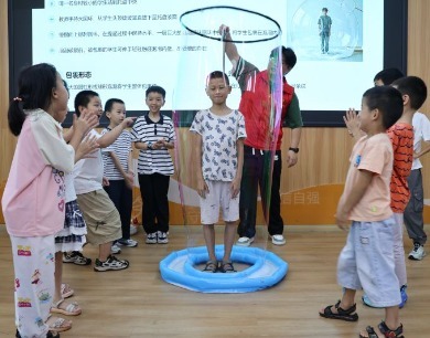 吉安：科普课堂进托管 缤纷暑假增新知