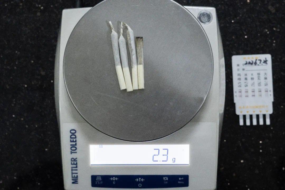 口香糖瓶内藏毒!一司机携4支大麻烟入境被港珠澳大桥海关查获