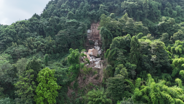 山体滑坡