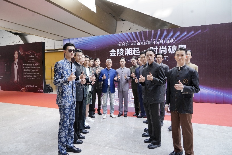 陈福星与模特