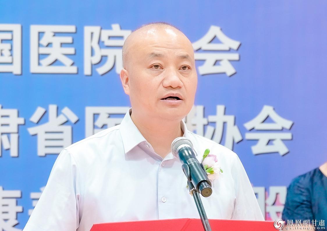 甘肃省卫健委副主任白育萍表示，此次赛事丰富了医务人员文体生活、体现出社会力量对医务人员的关爱。