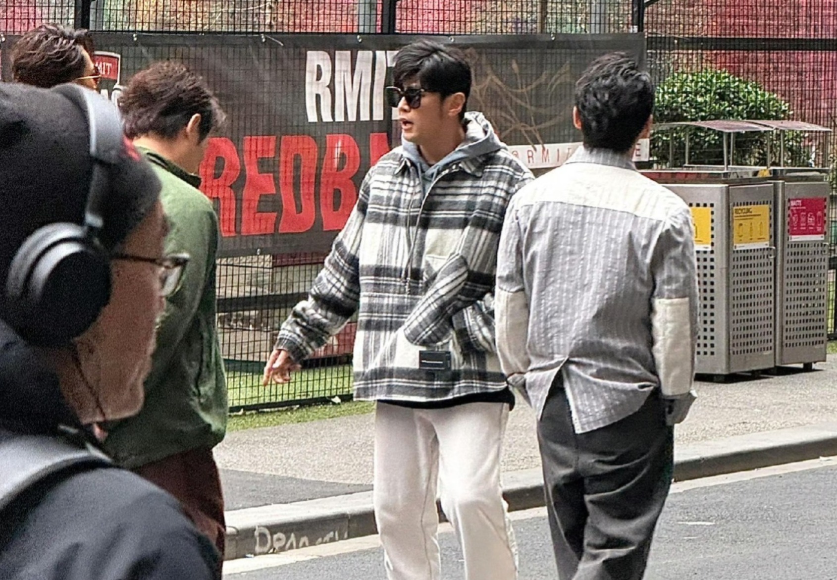 周杰伦私生子风波后首现身 录综艺谈笑风生未受影响