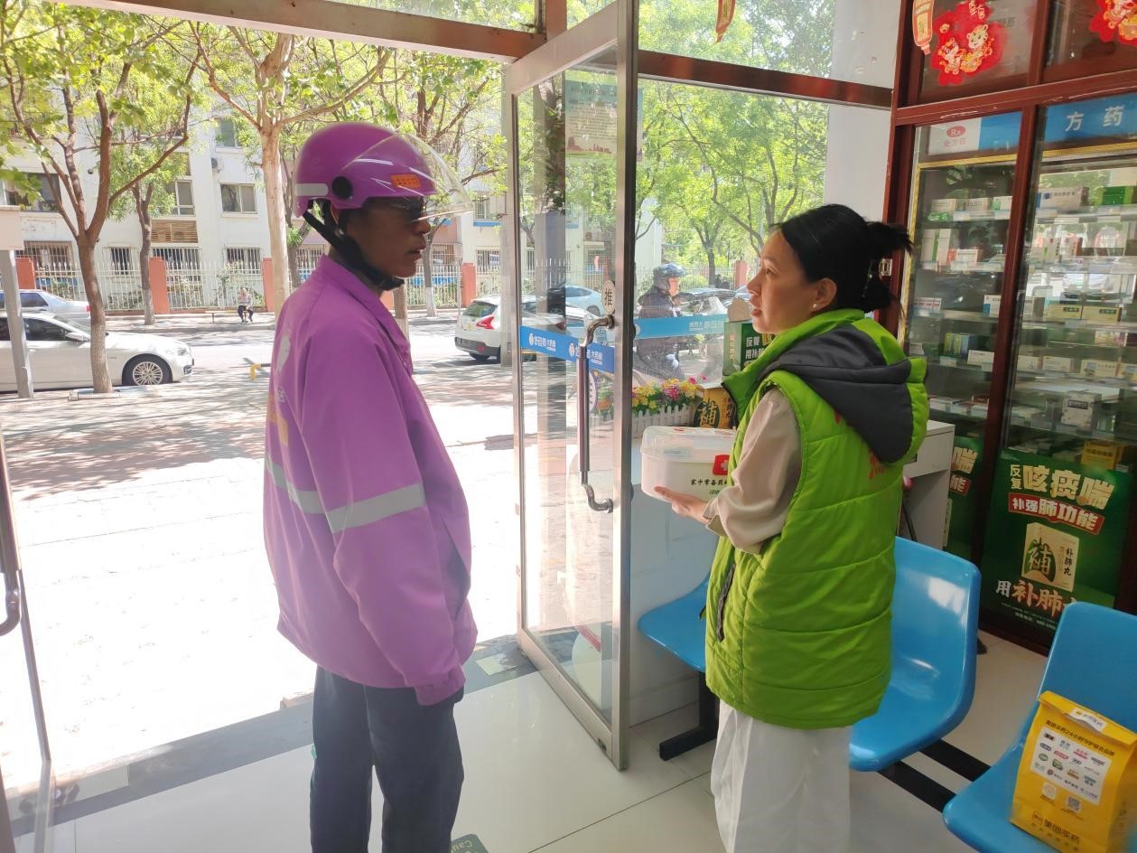 赋能社工队伍深耕基层治理—— 门头沟东辛房街道“暖心社工”项目绘就幸福社区新图景