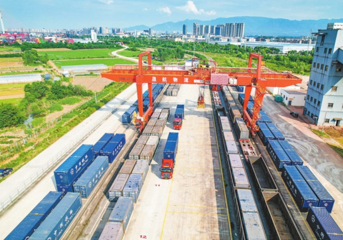 九江城西港上半年货运量突破180万吨，同比增长超40%